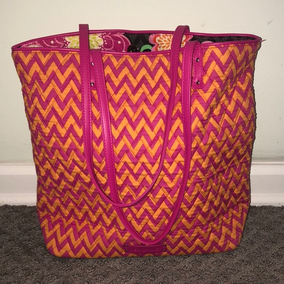 Vera Bradley Handbags - Vera Bradley Tote Bag